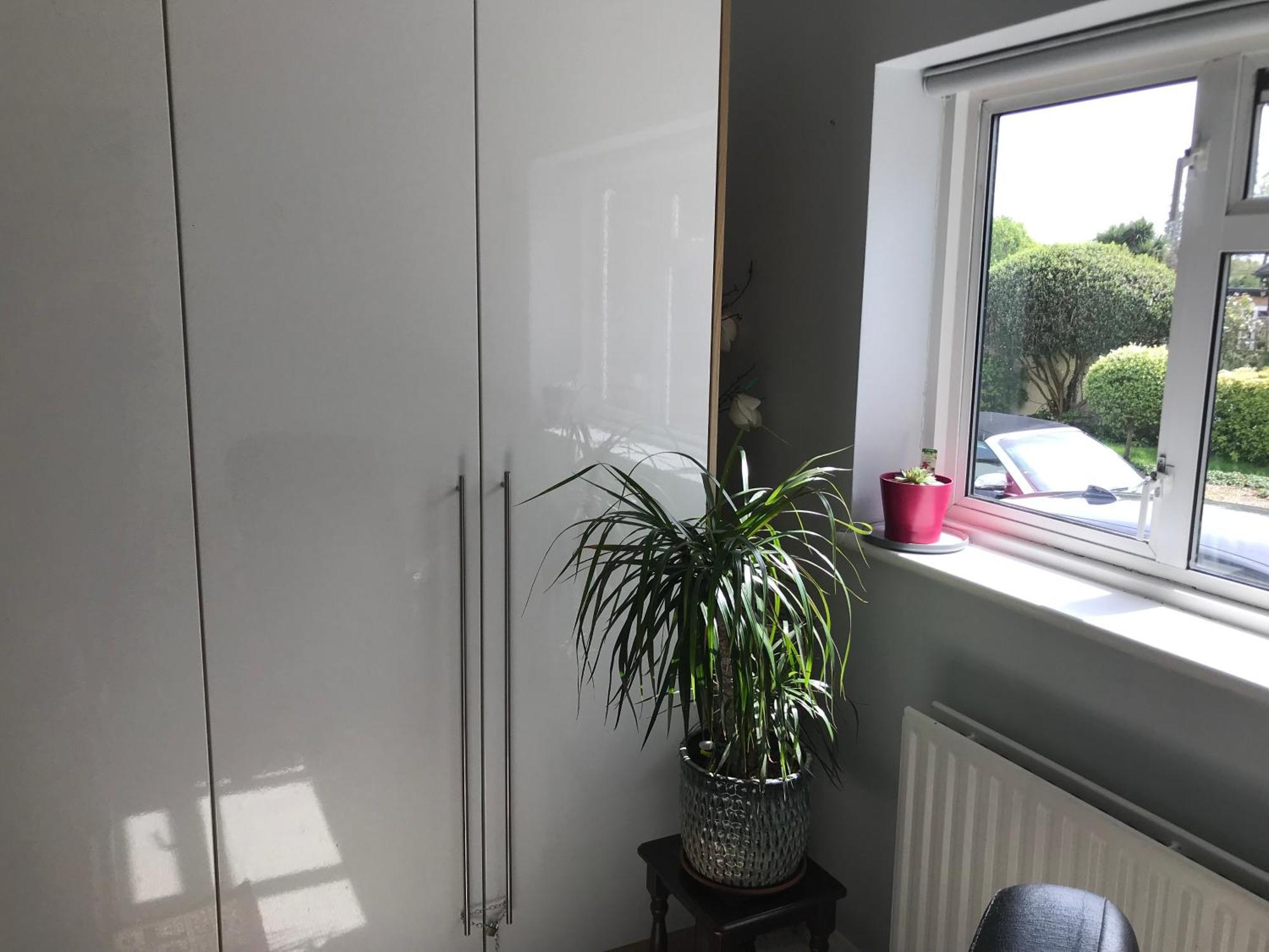 Cozy Double Bedroom In Stunning Bungalow On River Thames - Near Thorpe Park/Royal Holloway University/20Mins From Heathrow Staines-upon-Thames Exteriér fotografie