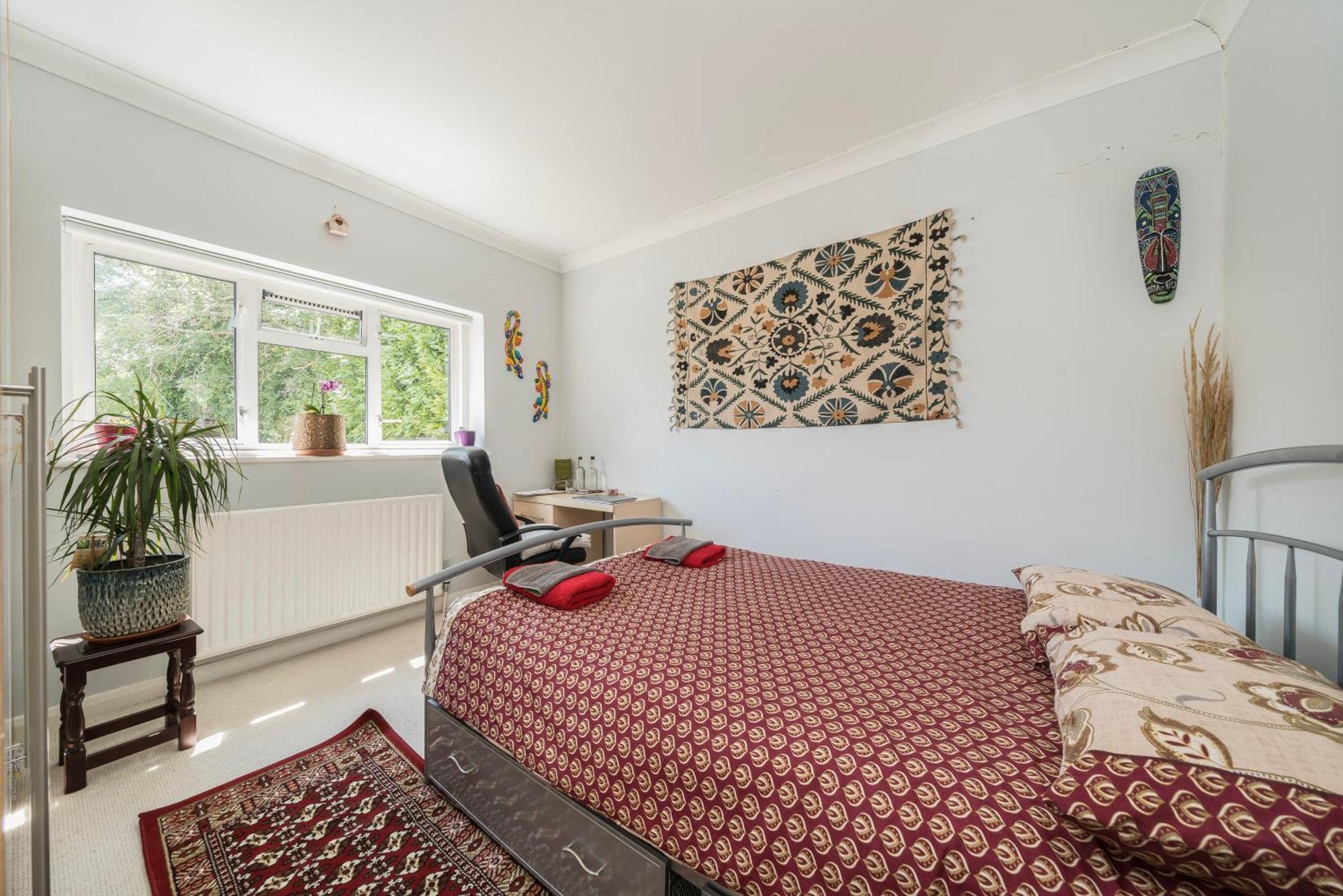Cozy Double Bedroom In Stunning Bungalow On River Thames - Near Thorpe Park/Royal Holloway University/20Mins From Heathrow Staines-upon-Thames Exteriér fotografie